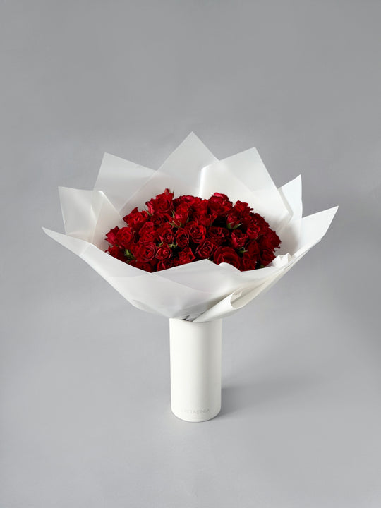 Spray Roses in a Signature Vase